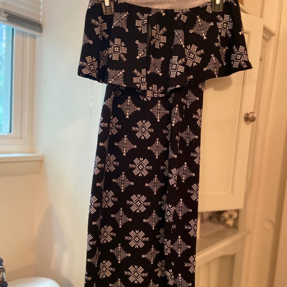 black floral dress - Picture 2 of 2